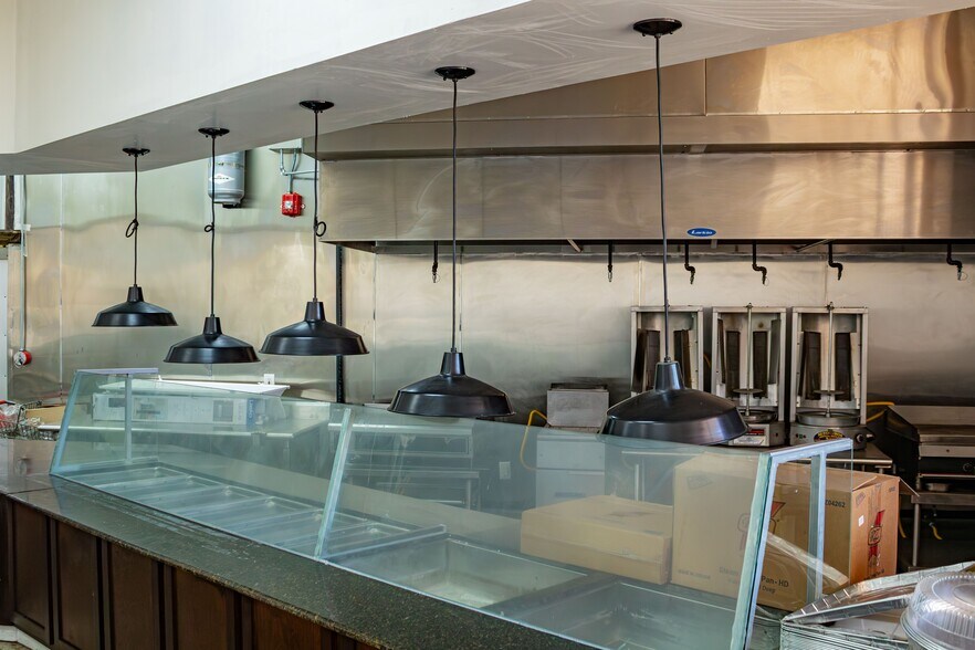 More Photos Of 7333 Hillcroft Ave, Houston General Retail For Sale