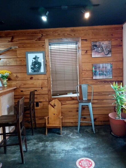 More Photos Of 386 Highway 82 S, Jefferson Restaurant For Sale