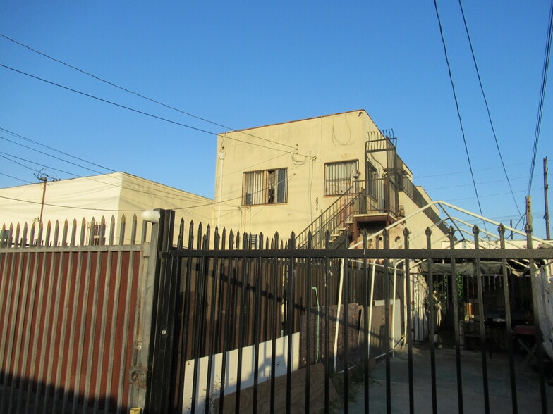 More Photos Of 8927 S Western Ave, Los Angeles Storefront Retail Residential For Sale
