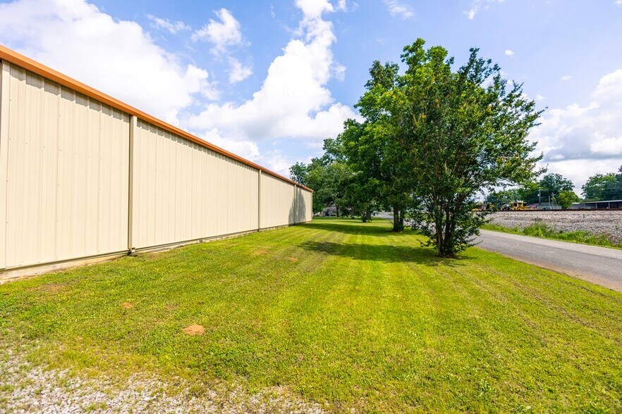 More Photos Of 2418 US-31, Falkville Warehouse For Sale