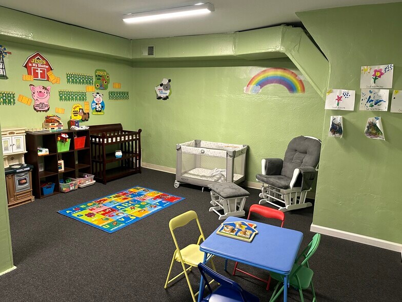 More Photos Of 1001 W Noble Ave, Visalia Specialty For Sale