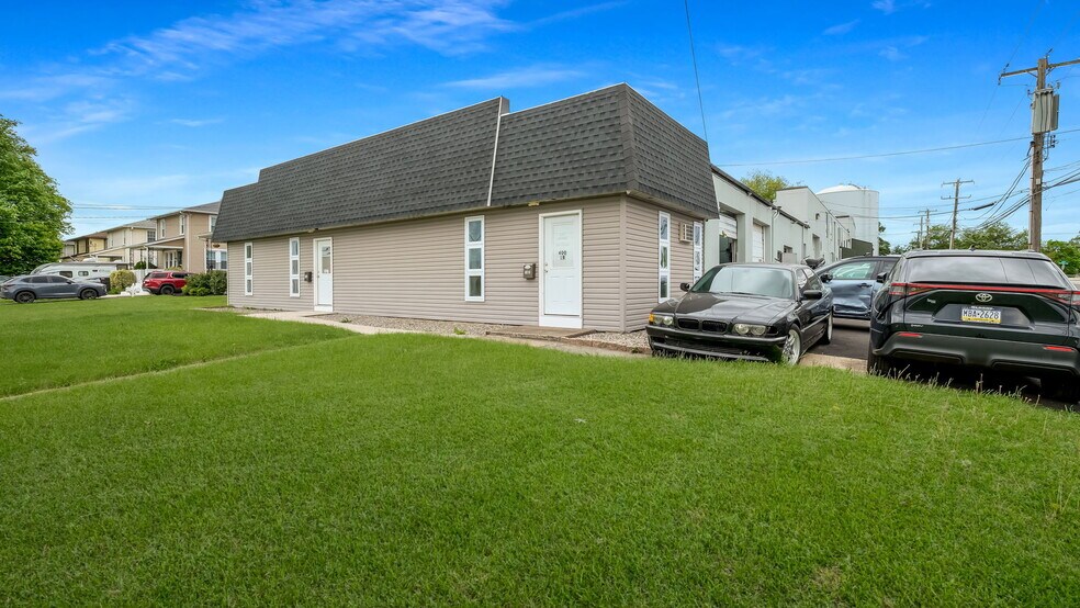 More Photos Of 400 Lincoln Ave, Hatboro Light Distribution For Sale