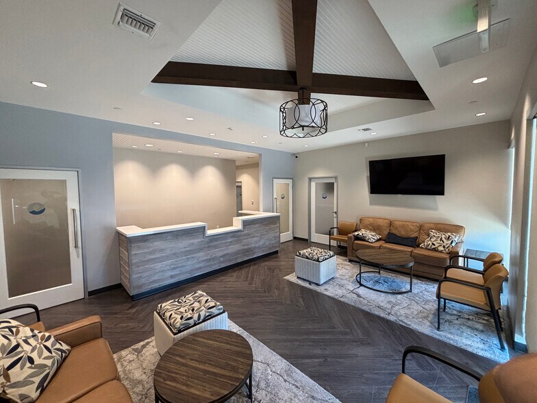 More Photos Of 950 Boardwalk, San Marcos Office For Sale