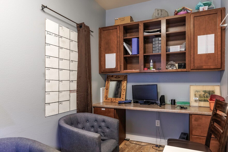 More Photos Of 16286 S Sunland Gin Rd, Arizona City Rehabilitation Center For Sale