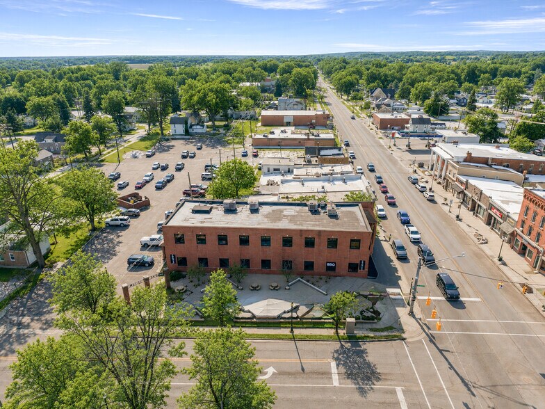 More Photos Of 107 S Main St, Almont Restaurant For Lease