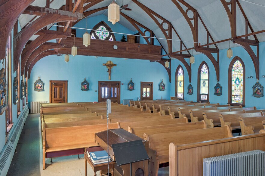 More Photos Of 33 School St, Troy Religious Facility For Sale