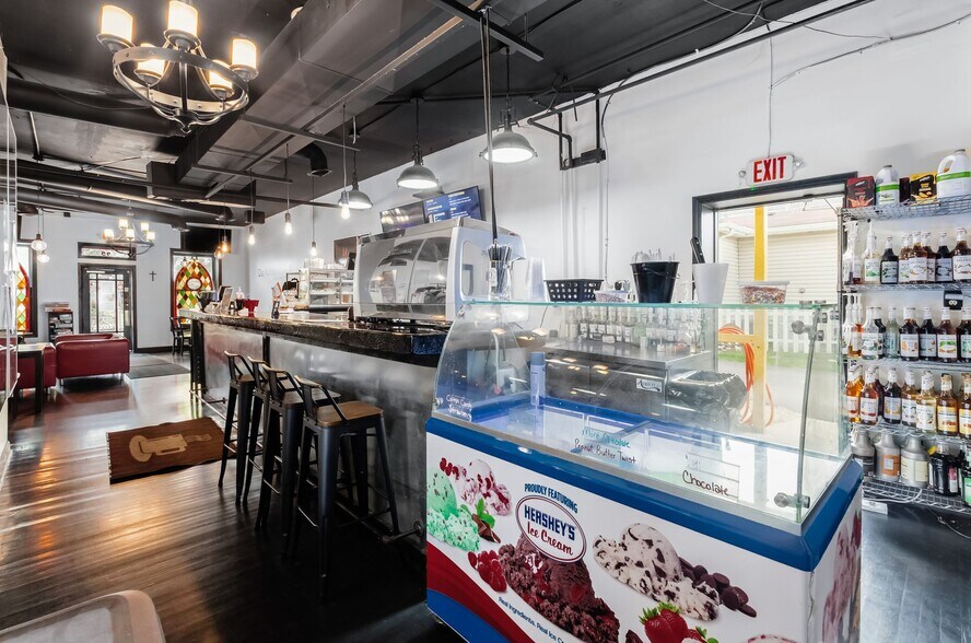 More Photos Of 45 E Columbus St, Lithopolis Restaurant For Sale