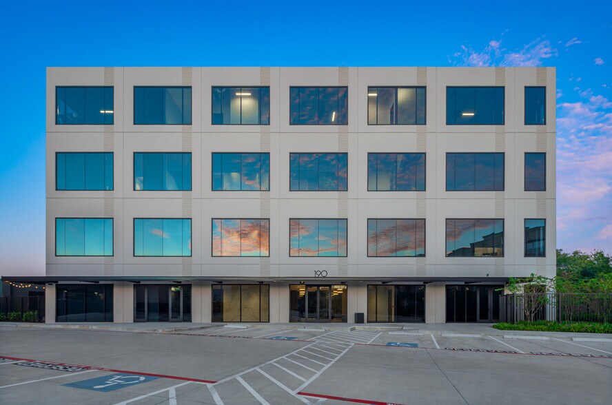 More Photos Of 190 TC Jester Blvd, Houston Office For Lease