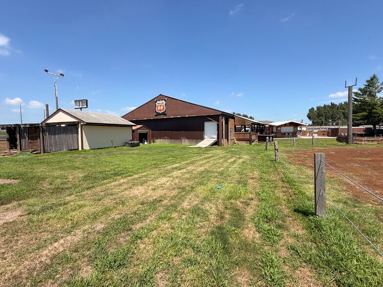 More Photos Of 4700 41st St, Sioux City Restaurant For Sale