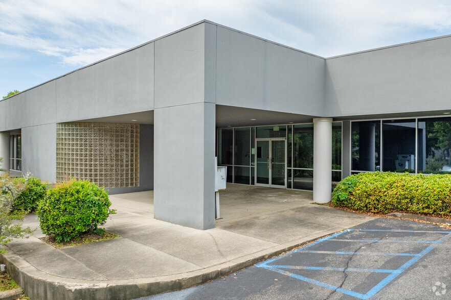 More Photos Of 2700 S Blair Stone Rd, Tallahassee Office For Lease