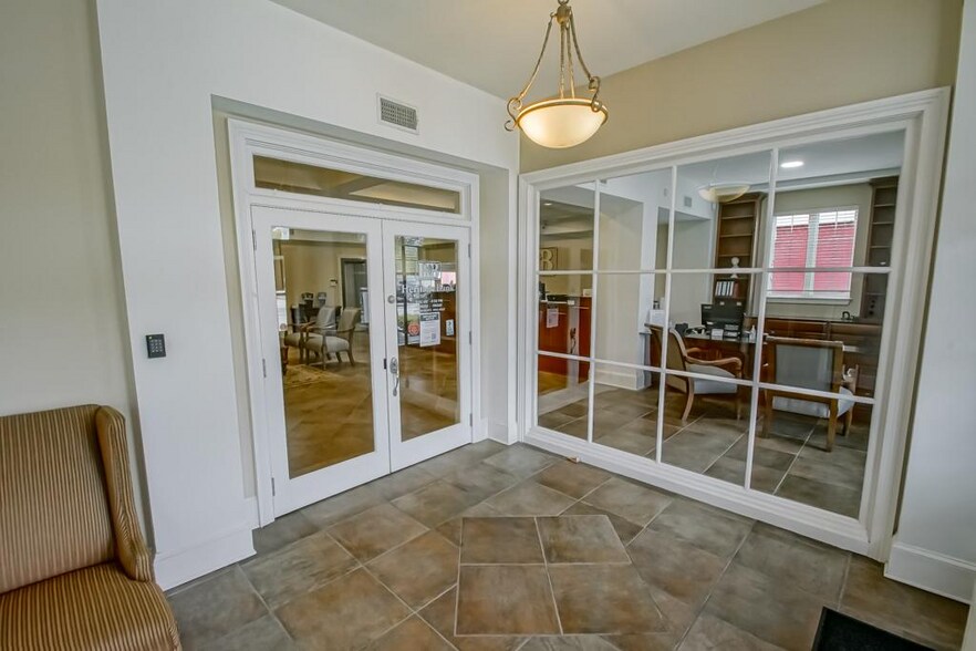 More Photos Of 200 Gause Blvd, Slidell Office For Sale