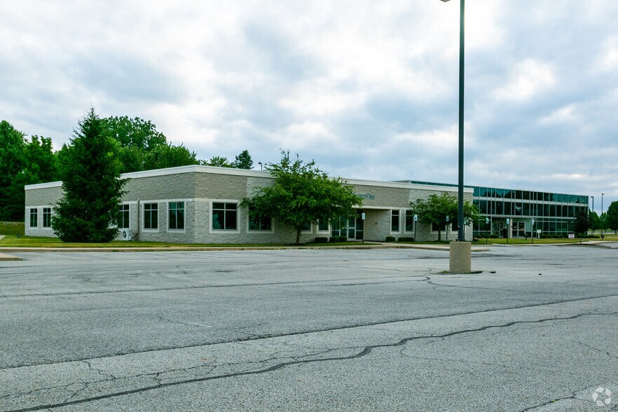 More Photos Of 7311 Quality Cir, Anderson Office For Sale