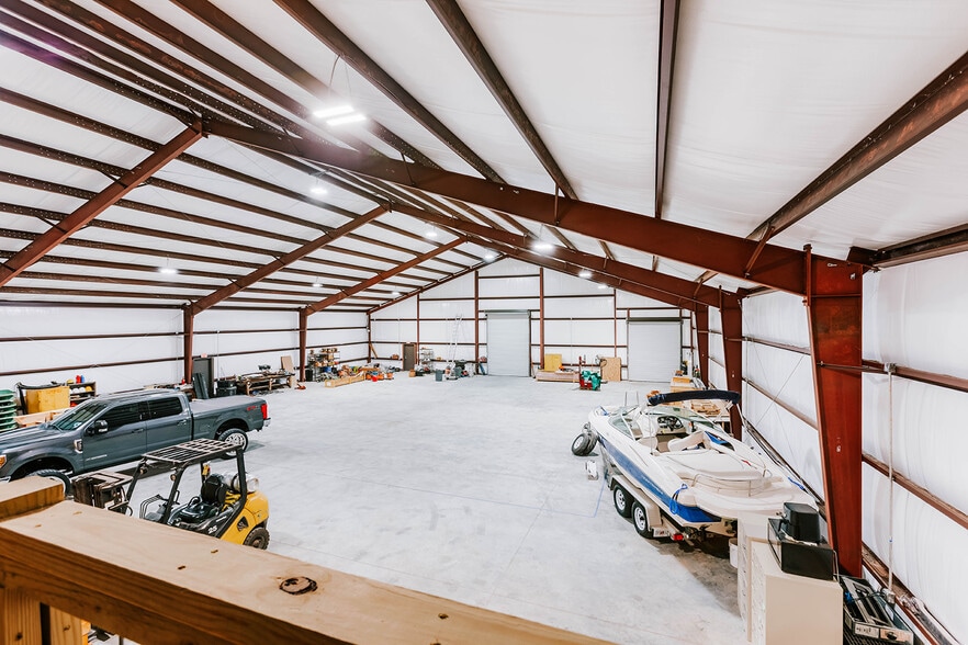 More Photos Of 4900 Highway 98 E, Comer Warehouse For Sale