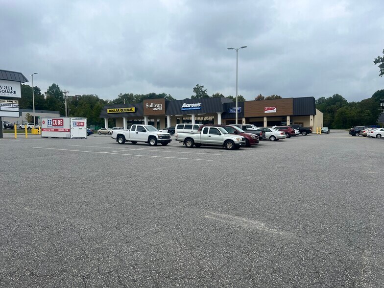 More Photos Of 701-709 Sullivan Rd, Statesville Unknown For Lease