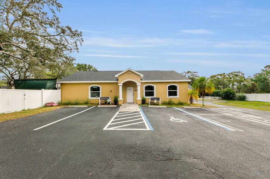 More Photos Of 11748 La Madera Blvd, Port Richey Office For Sale