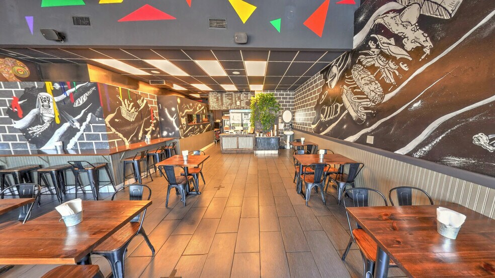 More Photos Of 15030 Ventura Blvd, Sherman Oaks Restaurant For Lease