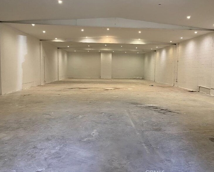 More Photos Of 3328 E 14th St, Los Angeles Warehouse For Sale
