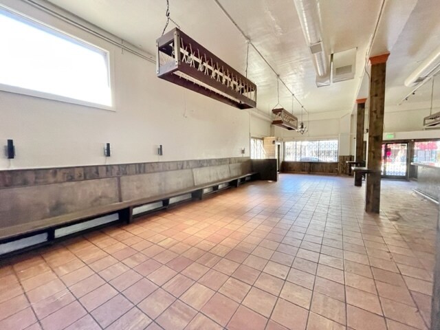 More Photos Of 3227 22nd St, San Francisco Storefront For Lease