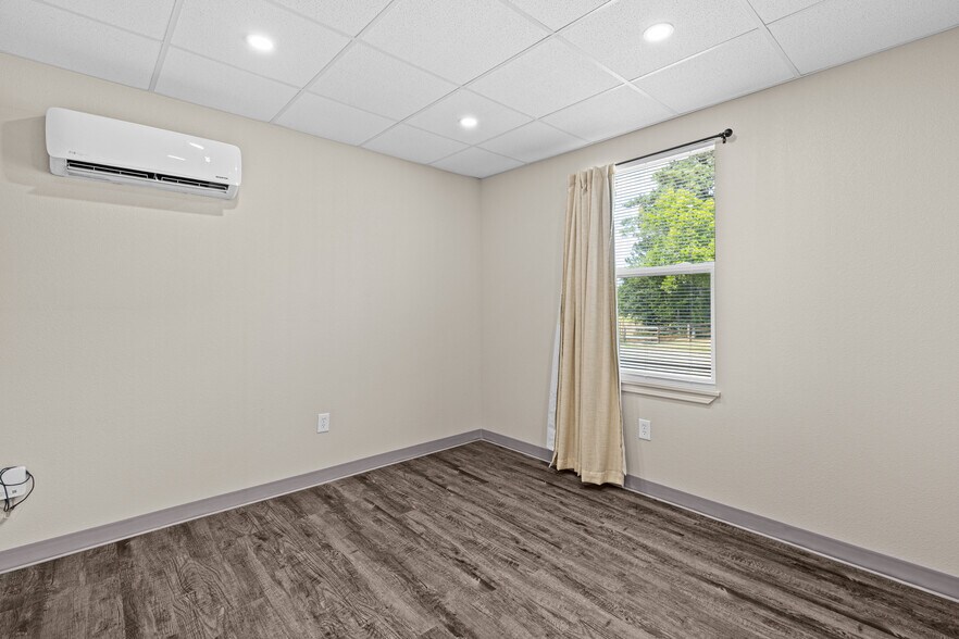 More Photos Of 6076 FM 1650, Gilmer Multifamily For Sale