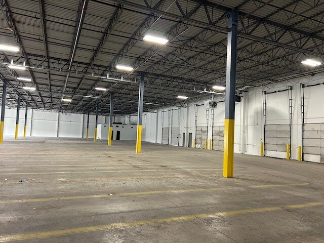 More Photos Of 6900-6918 Fairfield Business Dr, Fairfield Warehouse For Lease