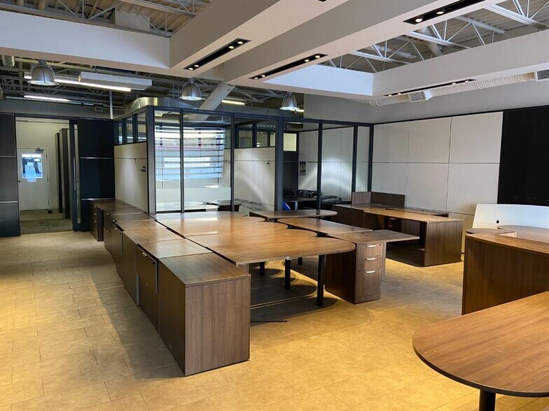 More Photos Of 10101 112 St, Grande Prairie Auto Dealership For Sale