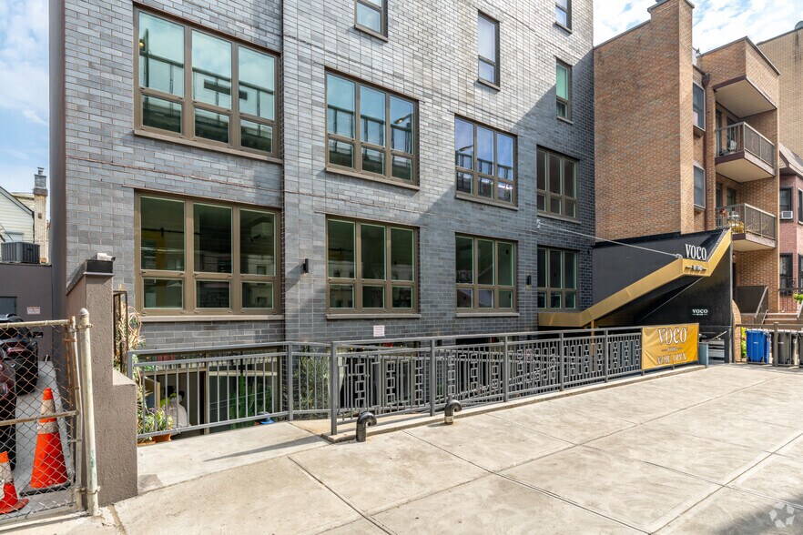 More Photos Of 30-17 31st St, Astoria Hotel For Lease