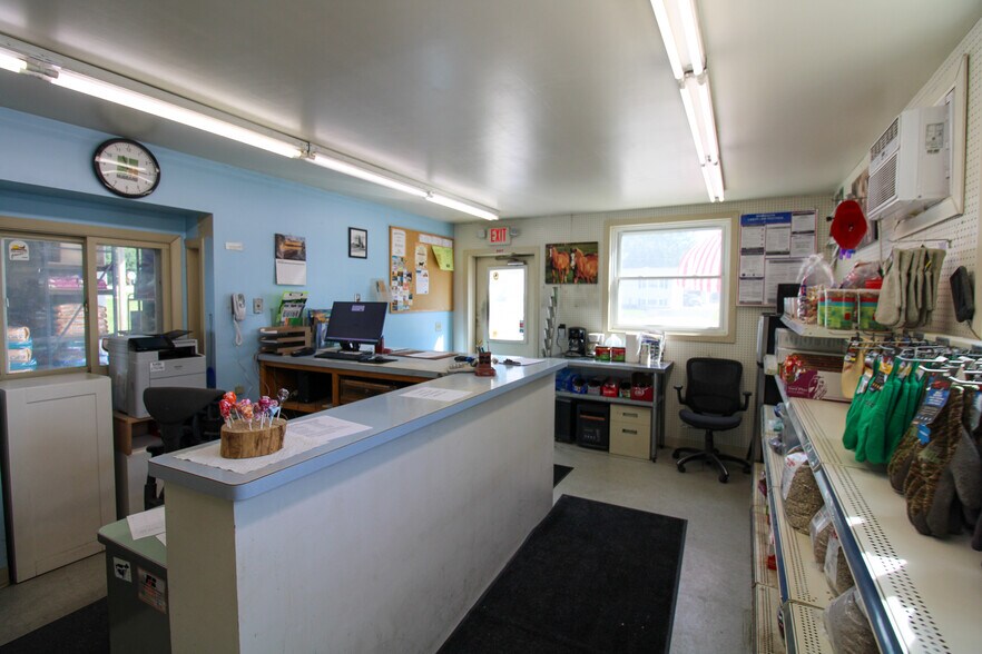 More Photos Of 107 8th Ave SW, Kasson Specialty For Sale