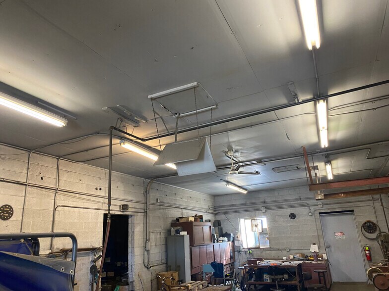 More Photos Of 1012 N 9th Ave, Walla Walla Manufacturing For Sale