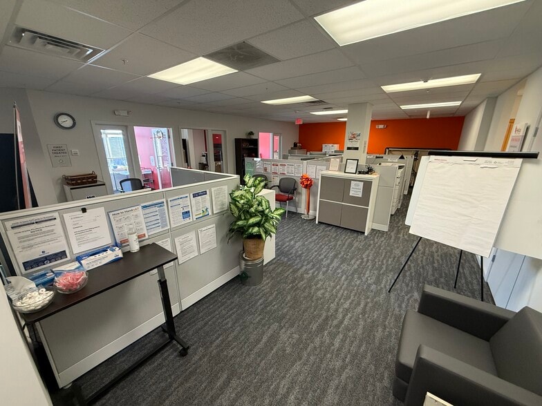 More Photos Of 642 Newtown Yardley Rd, Newtown Office For Lease