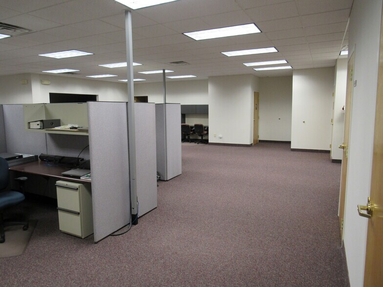 More Photos Of 2850 Brunswick Pike, Lawrenceville Medical For Lease