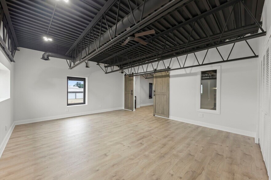 More Photos Of 103 Quarry Rd, Rochelle Warehouse For Sale