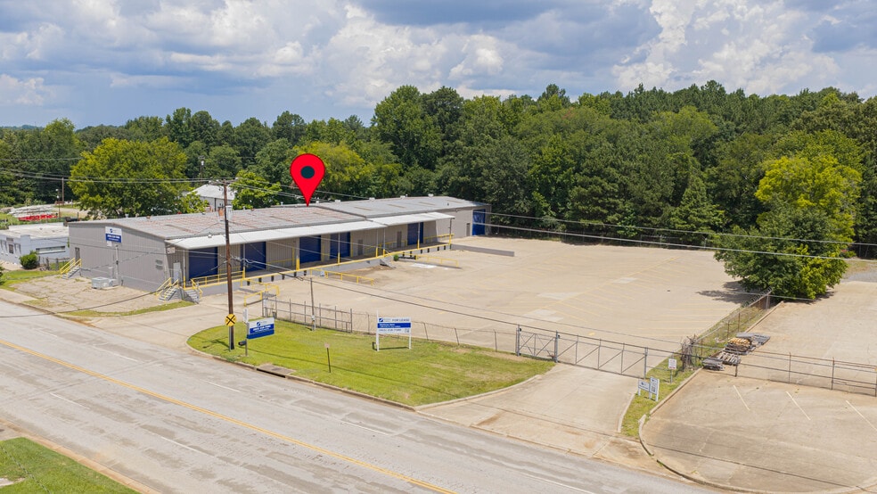 Primary Photo Of 2005-2007 E Cotton St, Longview Manufacturing For Lease
