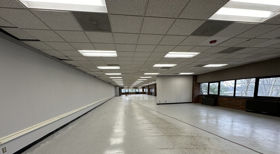 More Photos Of 101 Channel Dr, Port Washington Office For Lease