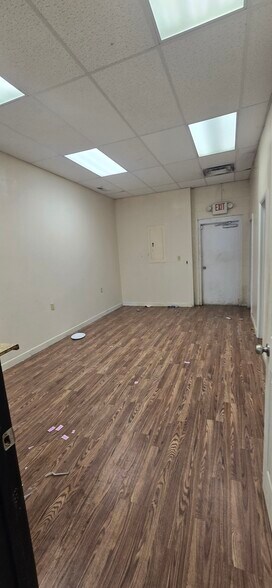 More Photos Of 1883 Robert C Byrd Dr, Beckley Freestanding For Lease
