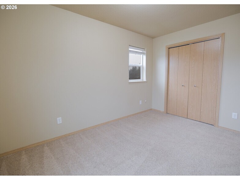 More Photos Of 2037 SE Huckleberry Ave, Warrenton Apartments For Sale