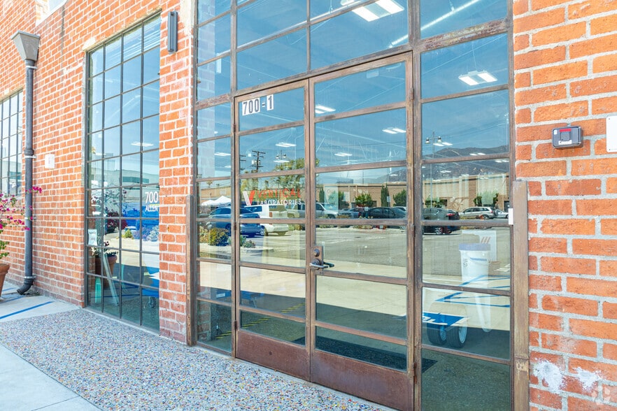 More Photos Of 1845 Flower St, Glendale Office For Lease