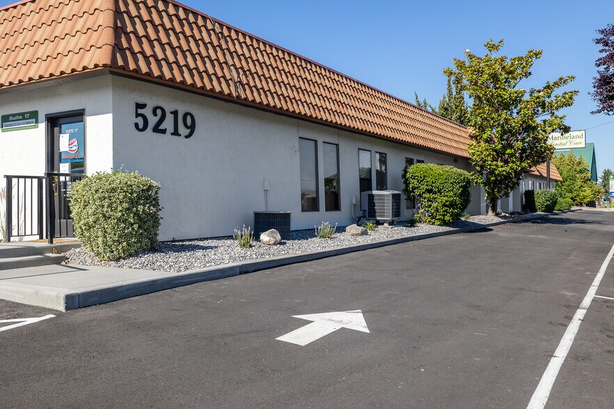 More Photos Of 5219 Clearwater St, Kennewick Medical For Lease