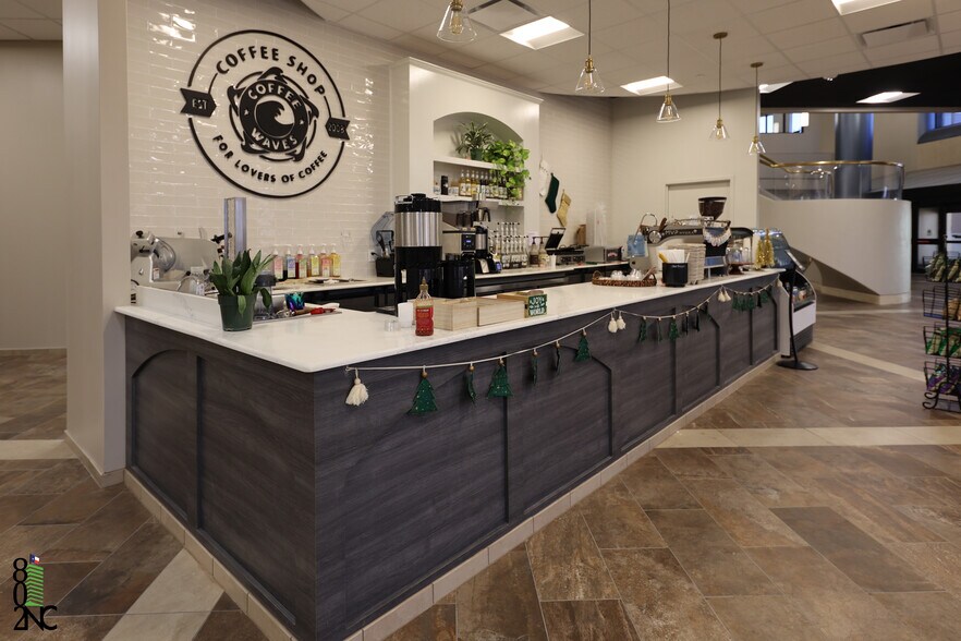 More Photos Of 802 N Carancahua St, Corpus Christi Office For Lease