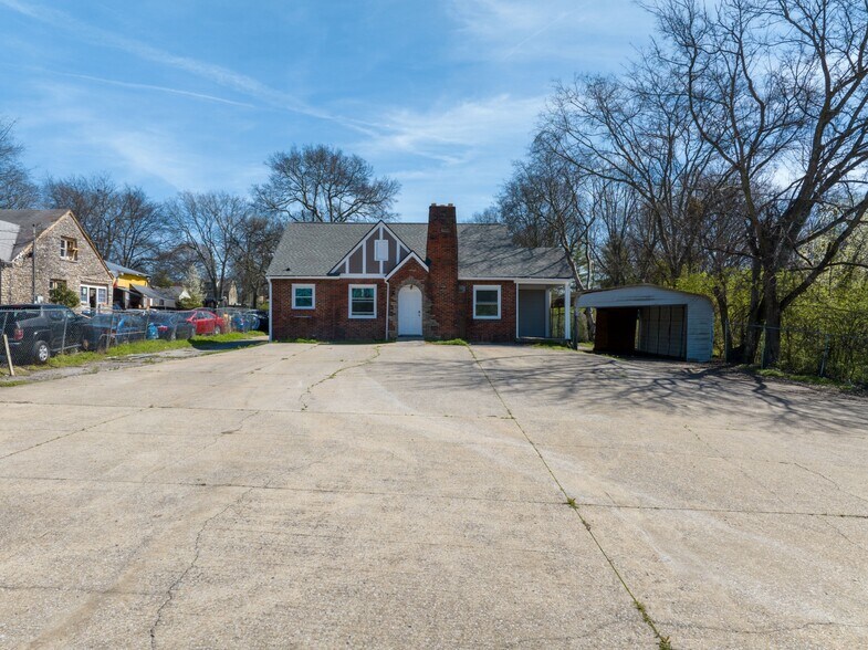 More Photos Of 2817 Dickerson Pike, Nashville Freestanding For Lease