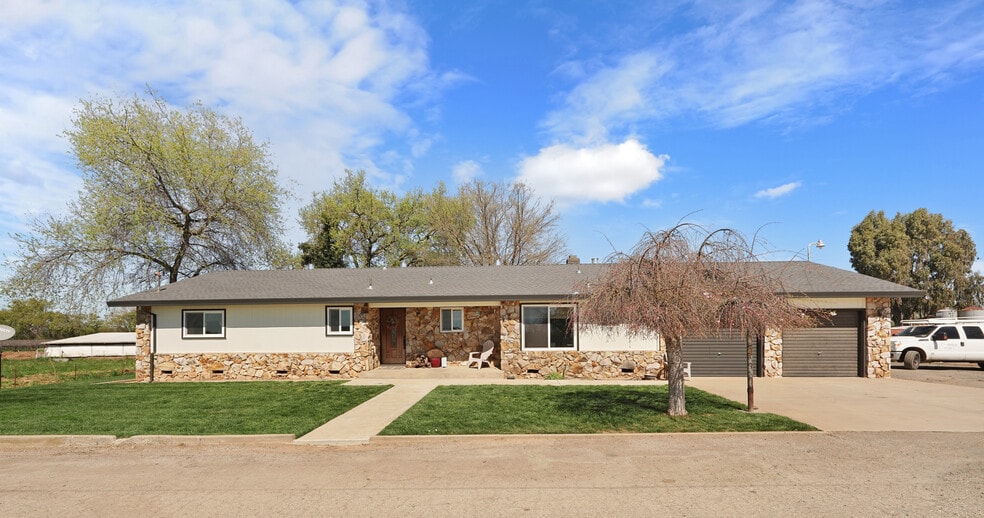 More Photos Of 28600 Sowles Rd, Galt Land For Sale