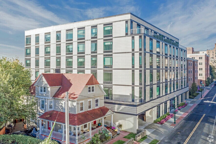 More Photos Of 20 Burling Ln, New Rochelle Apartments For Lease