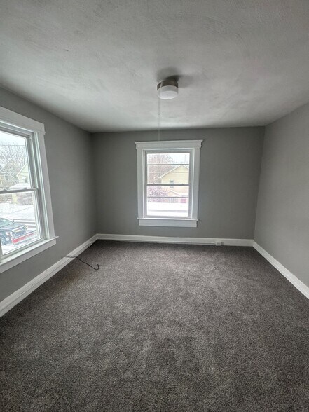 More Photos Of 61 Thorp St, Binghamton Apartments For Sale