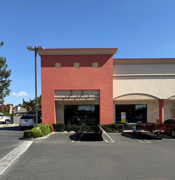 More Photos Of 2704 Coffee Rd, Modesto Freestanding For Lease