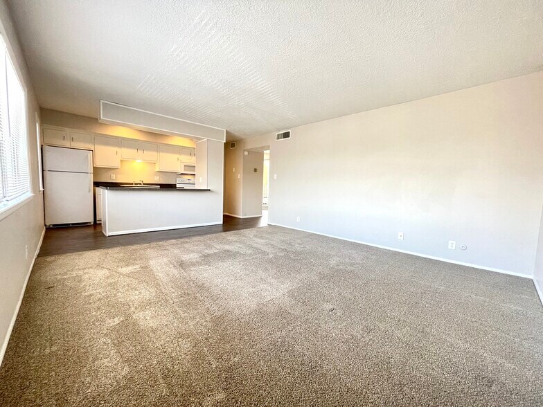 More Photos Of 802 Gold Ave SW, Albuquerque Apartments For Sale