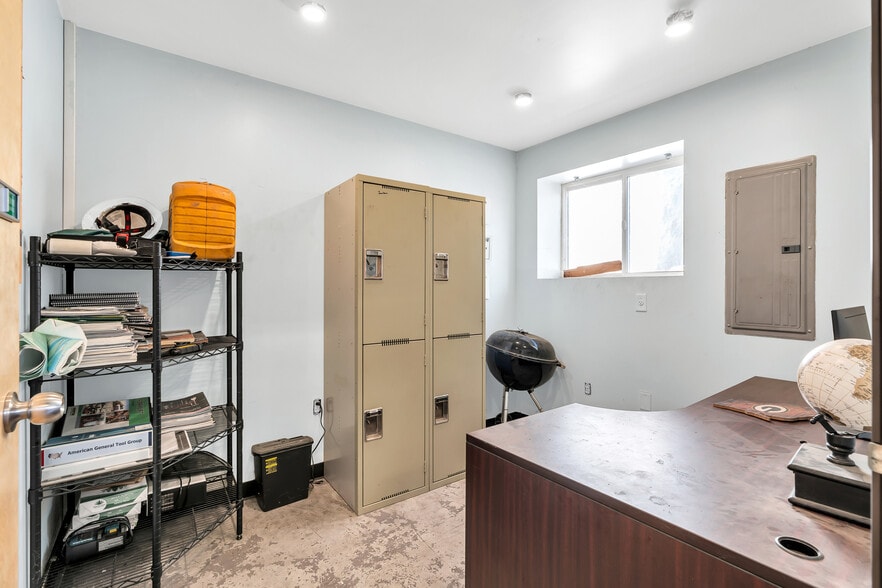 More Photos Of 15464 SE 94th Ave, Clackamas Industrial For Sale