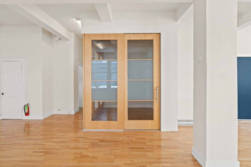 More Photos Of 165 Jessie St, San Francisco Storefront Retail Office For Lease
