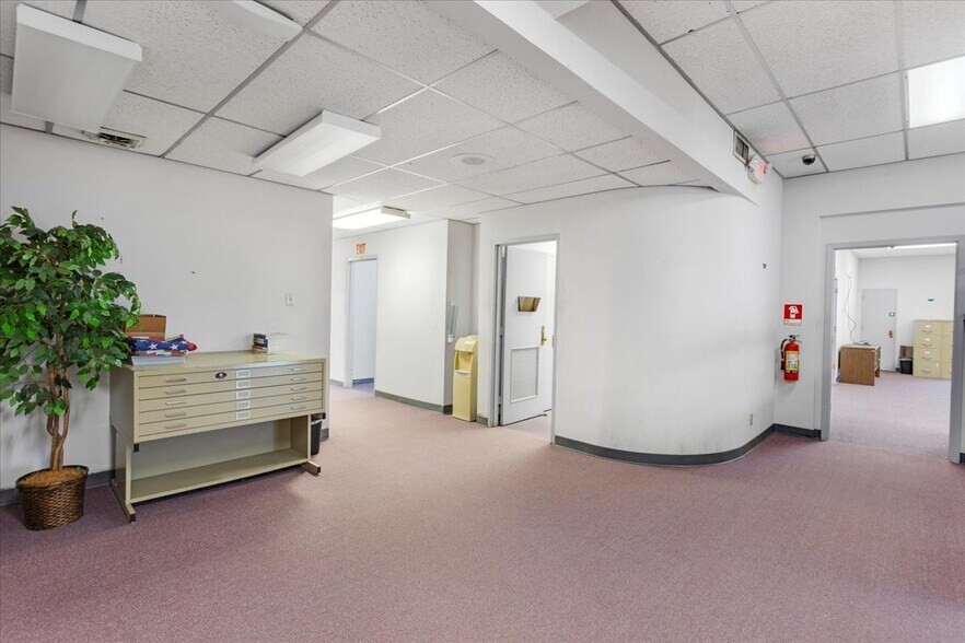 More Photos Of 1485 N Main St, Paris Land For Sale