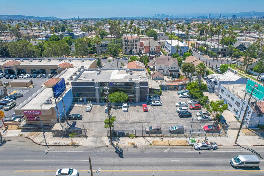 More Photos Of 1517 S Western Ave, Los Angeles Freestanding For Sale