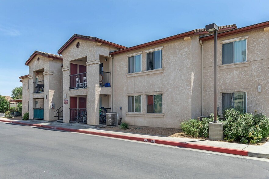 More Photos Of 338 Sherwood Way, Madera Apartments For Sale