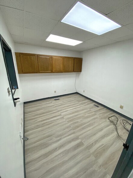 More Photos Of 3165 Myrtle Ave, Granite City Medical For Sale